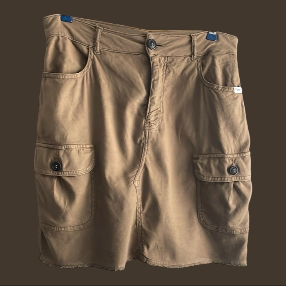 Penn & Ink New York Skirt with Pockets and Raw Hem